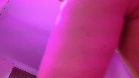 Snapshot of luna_rougets chatting on March 18, 2:42 pm Luna Rougets online show from March 18, 2:42 pm