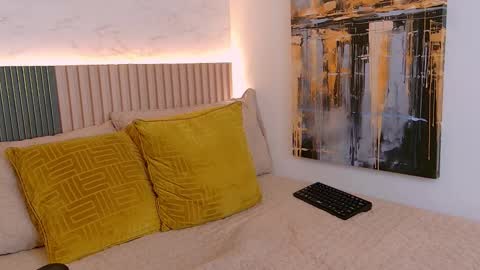 luna_valle online show from November 8, 8:51 pm