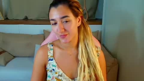 Snapshot of luna_velvvet chatting on July 2, 3:23 am Luna online show from July 2, 3:23 am