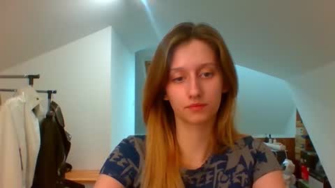 L U N A  online show from February 17, 7:53 pm
