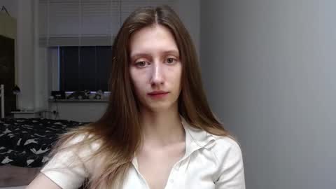 Snapshot of luna_xsensual chatting on February 4, 6:41 am L U N A online show from February 4, 6:41 am