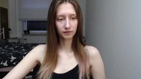 Snapshot of luna_xsensual chatting on February 10, 6:50 am L U N A online show from February 10, 6:50 am