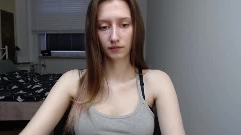 Snapshot of luna_xsensual chatting on February 11, 7:02 am L U N A online show from February 11, 7:02 am