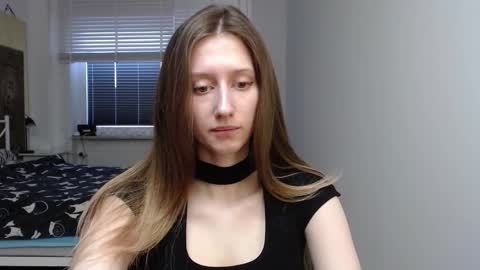 Snapshot of luna_xsensual chatting on February 16, 6:31 am L U N A online show from February 16, 6:31 am