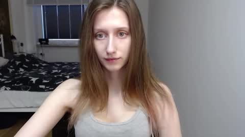 Snapshot of luna_xsensual chatting on February 24, 1:42 pm L U N A online show from February 24, 1:42 pm