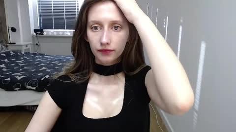 L U N A  online show from March 30, 5:41 am