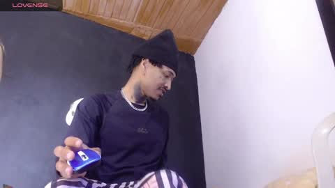 luna_y_anaconda online show from May 19, 1:06 pm