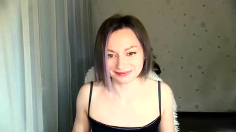 Snapshot of lunaa_bluee chatting on May 22, 7:08 pm lunaa_bluee online show from May 22, 7:08 pm