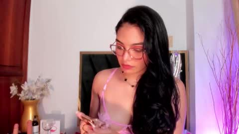 Luna Aspen online show from February 14, 6:15 pm