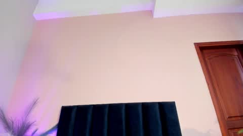 Luna Aspen online show from March 30, 6:20 pm