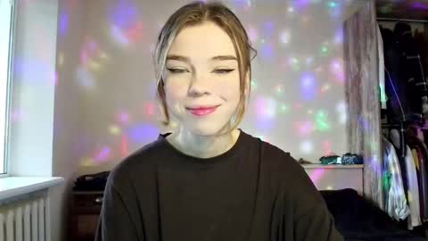 Snapshot of lunaastar_ chatting on December 8, 10:41 am lunaastar_ online show from December 8, 10:41 am