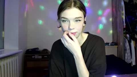 Snapshot of lunaastar_ chatting on December 8, 2:30 pm lunaastar_ online show from December 8, 2:30 pm