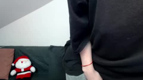 Snapshot of lunaastar_ chatting on December 9, 10:11 am lunaastar_ online show from December 9, 10:11 am
