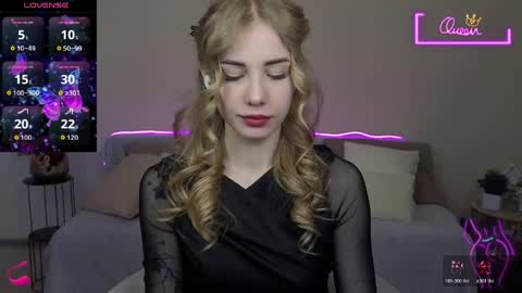 Snapshot of lunabelli chatting on April 27, 6:33 am LunaBelli online show from April 27, 6:33 am