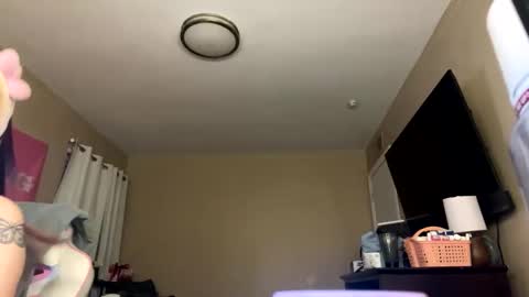 lunablackafterdark online show from February 21, 5:19 am