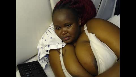 lunabloom01 online show from January 15, 11:04 am