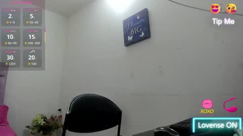 Snapshot of lunabrillante1972 chatting on June 23, 7:17 am lunabrillante1972 online show from June 23, 7:17 am