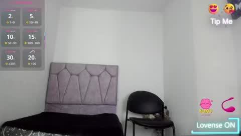 Snapshot of lunabrillante1972 chatting on June 27, 11:21 pm lunabrillante1972 online show from June 27, 11:21 pm