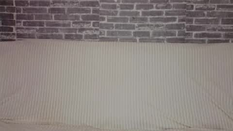 lunacurlys online show from April 15, 12:45 pm