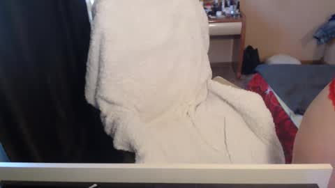 Snapshot of lunadelsol2 chatting on February 14, 2:33 pm Luna..ntmu online show from February 14, 2:33 pm