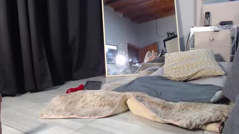 Snapshot of lunaflorez_ chatting on February 14, 6:56 am LUNA online show from February 14, 6:56 am