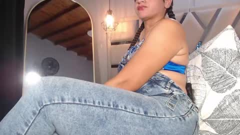 Snapshot of lunaflorez_ chatting on May 30, 5:04 am LUNA online show from May 30, 5:04 am
