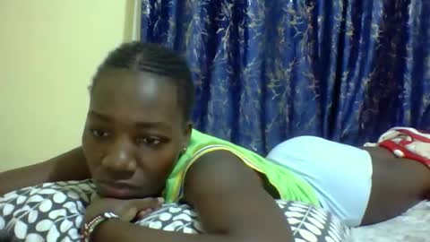 Snapshot of lunah_kitty chatting on April 7, 4:57 am lunah_kitty online show from April 7, 4:57 am