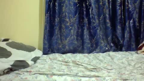 Snapshot of lunah_kitty chatting on April 11, 8:35 pm lunah_kitty online show from April 11, 8:35 pm