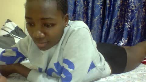 Snapshot of lunah_kitty chatting on April 16, 6:09 pm lunah_kitty online show from April 16, 6:09 pm