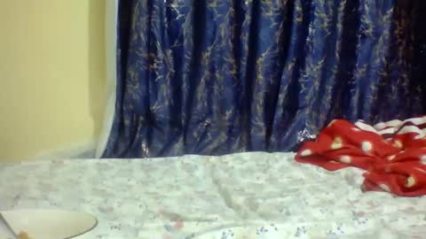 Snapshot of lunah_kitty chatting on April 17, 12:30 pm lunah_kitty online show from April 17, 12:30 pm