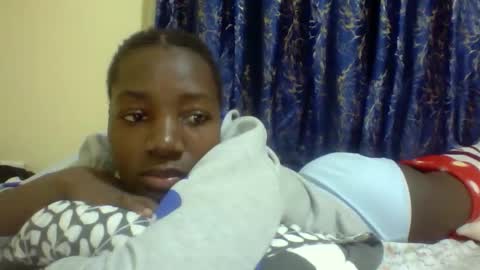 Snapshot of lunah_kitty chatting on April 18, 2:37 am lunah_kitty online show from April 18, 2:37 am