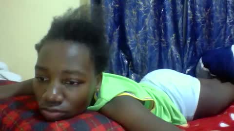 Snapshot of lunah_kitty chatting on April 23, 1:40 am lunah_kitty online show from April 23, 1:40 am