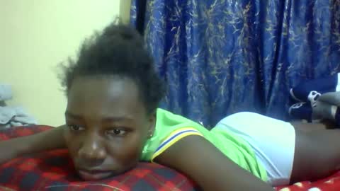 Snapshot of lunah_kitty chatting on April 28, 2:38 am lunah_kitty online show from April 28, 2:38 am