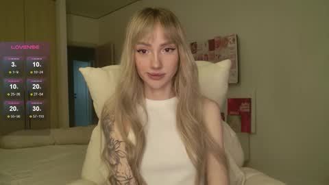 Luna online show from February 27, 10:43 pm