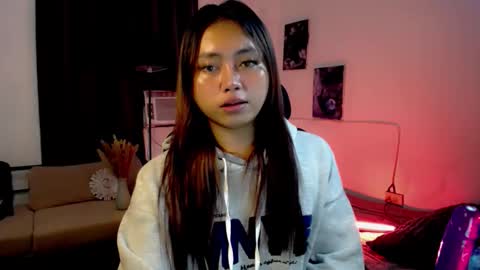 Luna online show from April 18, 7:07 pm