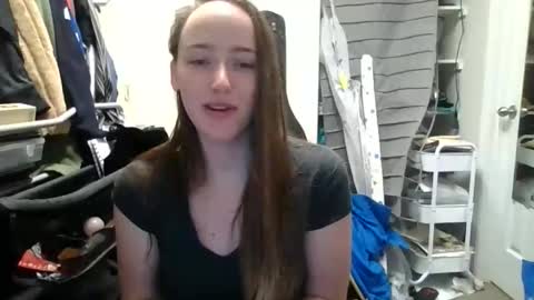 Snapshot of lunapixie2020 chatting on April 25, 4:48 am lunapixie2020 online show from April 25, 4:48 am