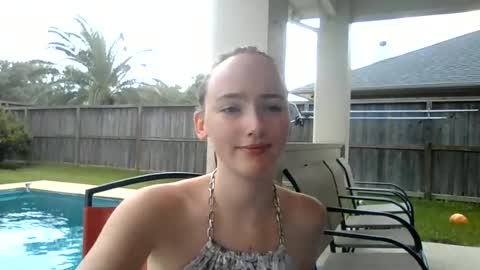 Snapshot of lunapixie2020 chatting on June 17, 9:16 pm lunapixie2020 online show from June 17, 9:16 pm