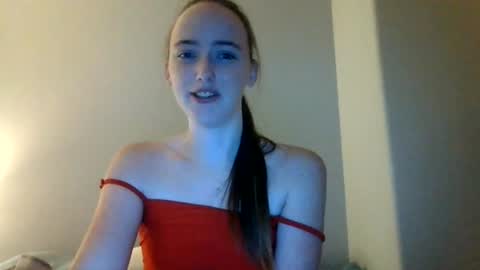 Snapshot of lunapixie2020 chatting on July 2, 3:23 am lunapixie2020 online show from July 2, 3:23 am