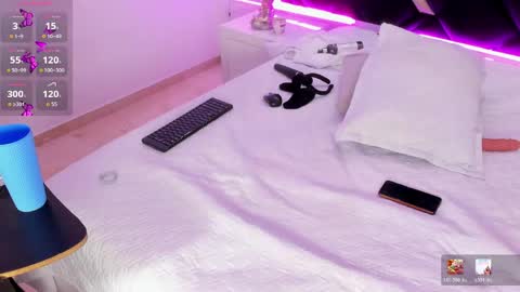 Snapshot of lunara_vall chatting on April 22, 10:44 pm Lia 3 online show from April 22, 10:44 pm