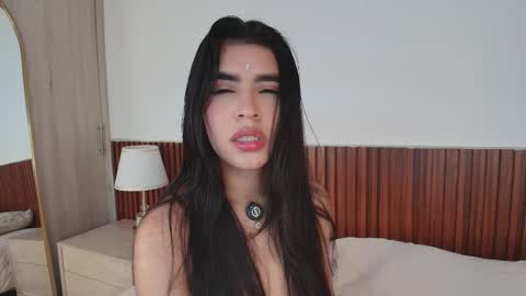 Luna Rousse online show from April 5, 3:15 am