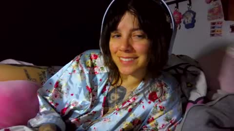 Snapshot of lunarqueen420 chatting on June 28, 8:31 am lunarqueen420 online show from June 28, 8:31 am
