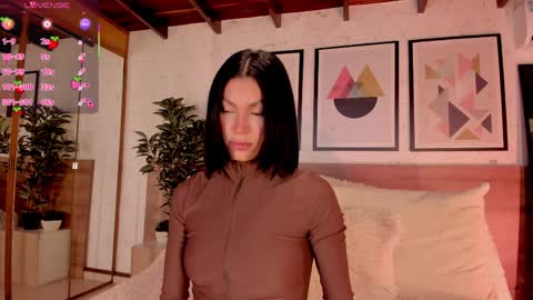 Luna Ruso  online show from March 27, 7:57 pm