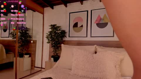 Luna Ruso  online show from April 5, 7:11 pm