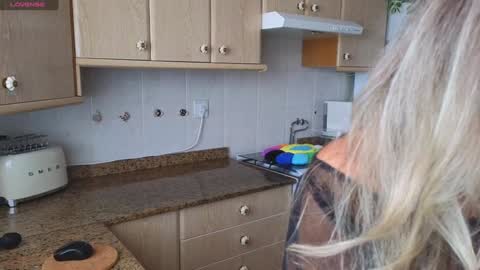 Snapshot of lunary_mix chatting on December 20, 3:31 pm  Luna online show from December 20, 3:31 pm