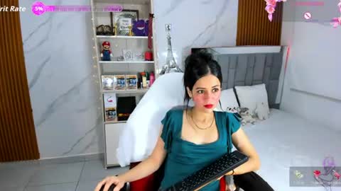 Snapshot of lunascoott chatting on June 16, 12:57 am ARI online show from June 16, 12:57 am
