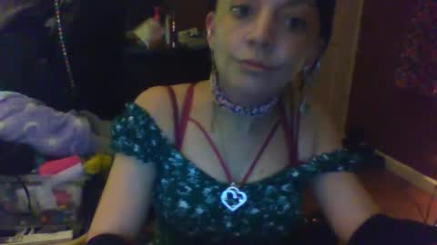 Snapshot of lunasecretadmirer chatting on March 2, 7:09 am lunasecretadmirer online show from March 2, 7:09 am