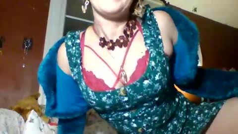 Snapshot of lunasecretadmirer chatting on March 3, 7:36 am lunasecretadmirer online show from March 3, 7:36 am