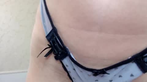 Snapshot of lunastars13 chatting on March 10, 4:03 pm lunastars13 online show from March 10, 4:03 pm