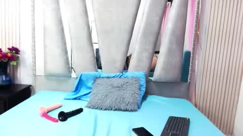 lunasumers online show from February 17, 11:18 am