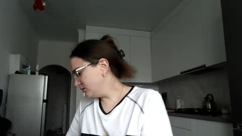 lunavelvet3 online show from October 28, 11:25 am